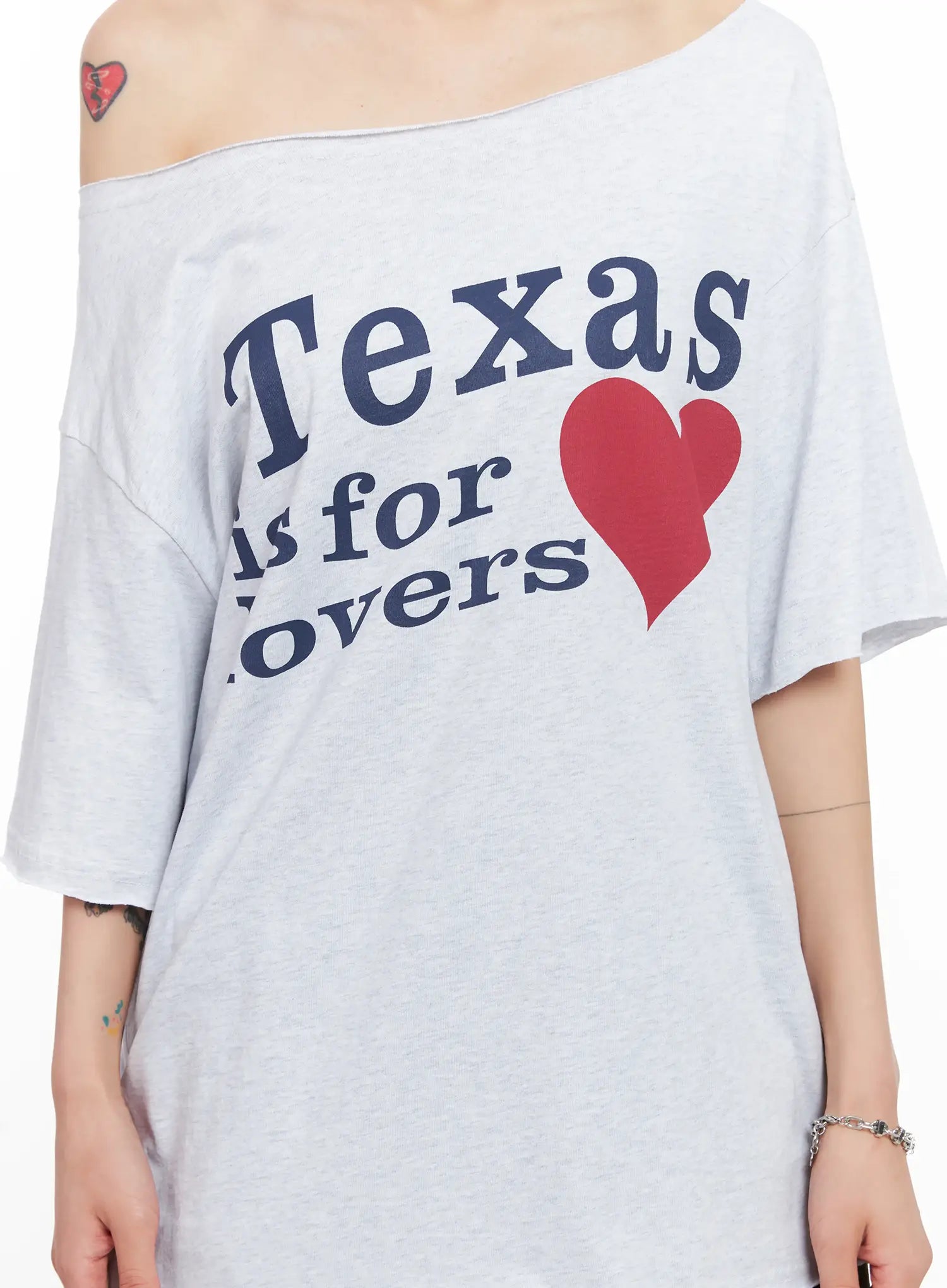 Off-Shoulder Relaxed-Fit Graphic Tee CL525