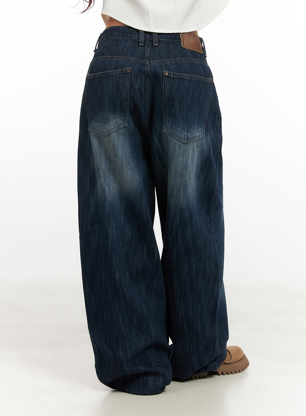 Jessica Wide-Fit Denim Jeans CN426