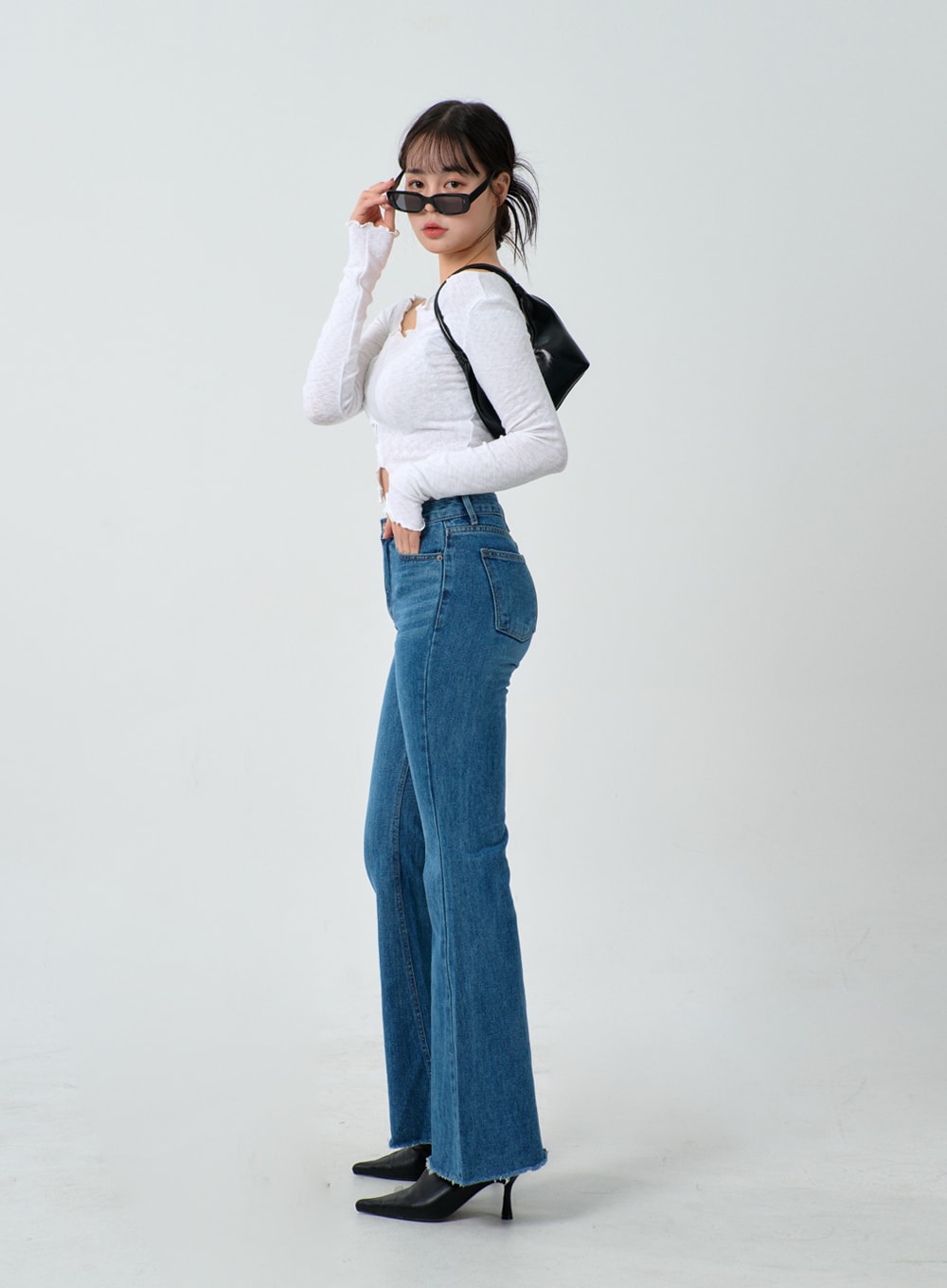 Wavy Off-Shoulder Cropped Top IJ304