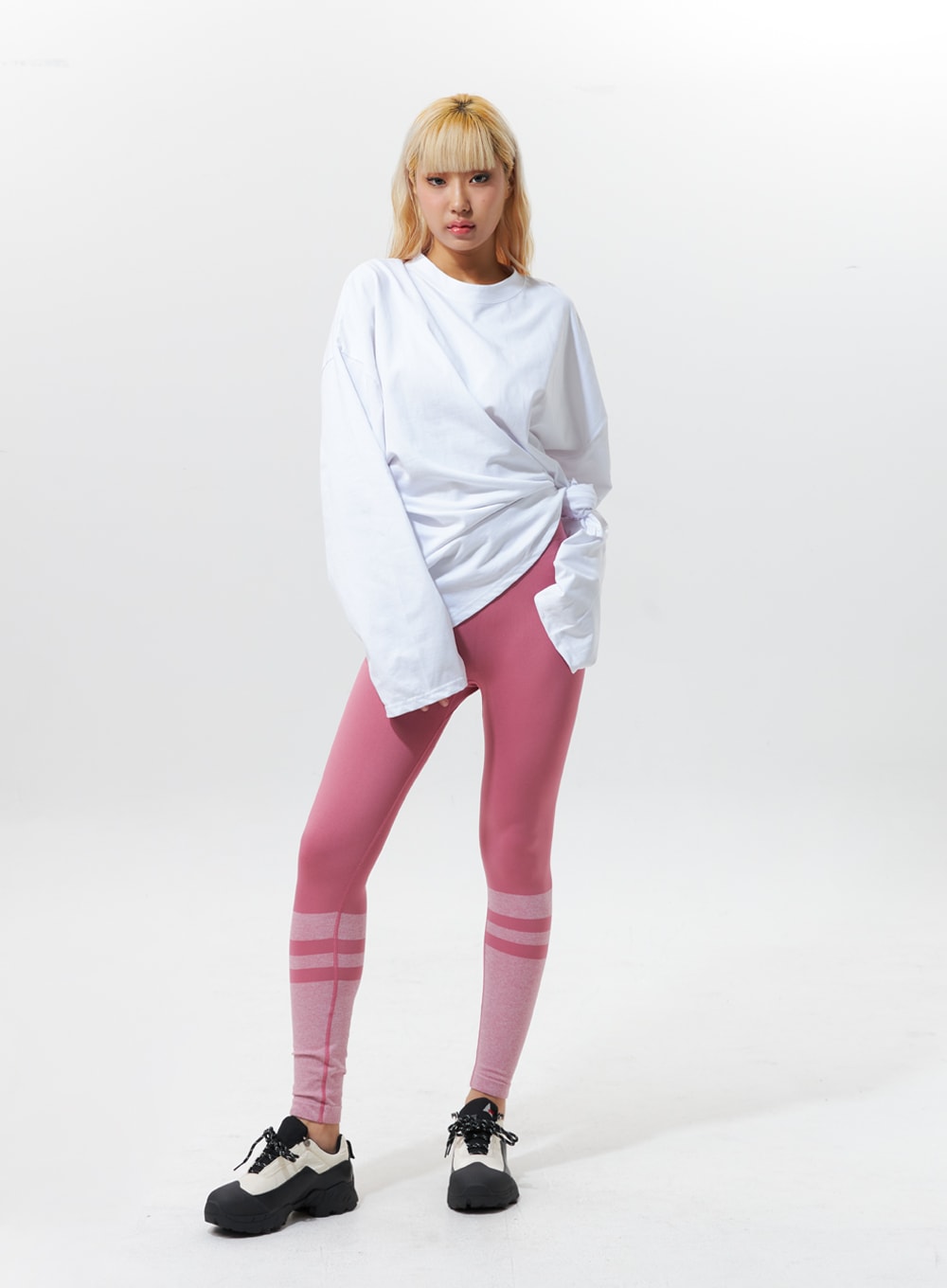 Loose-Fit Basic Long-Sleeve Tee IG320