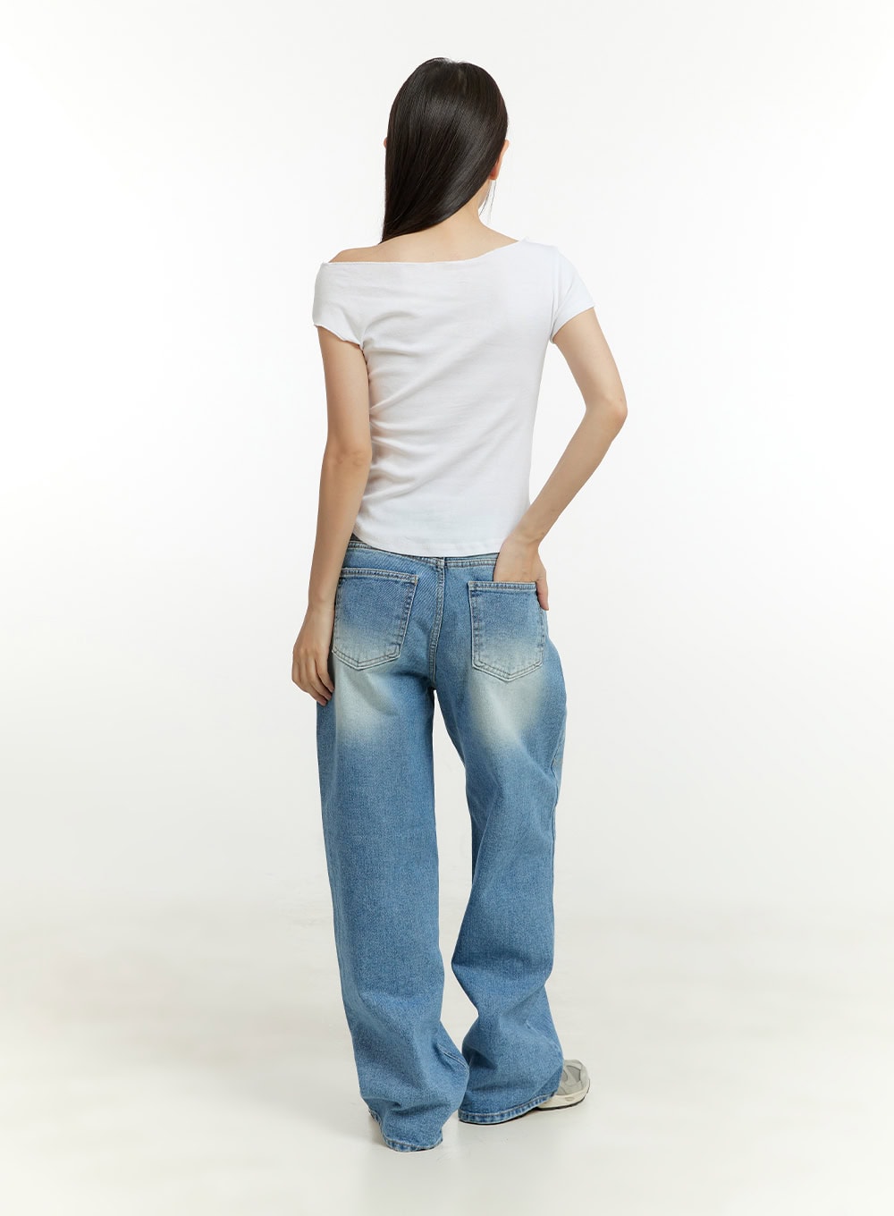Low Rise Wide Fit Baggy Jeans CU426
