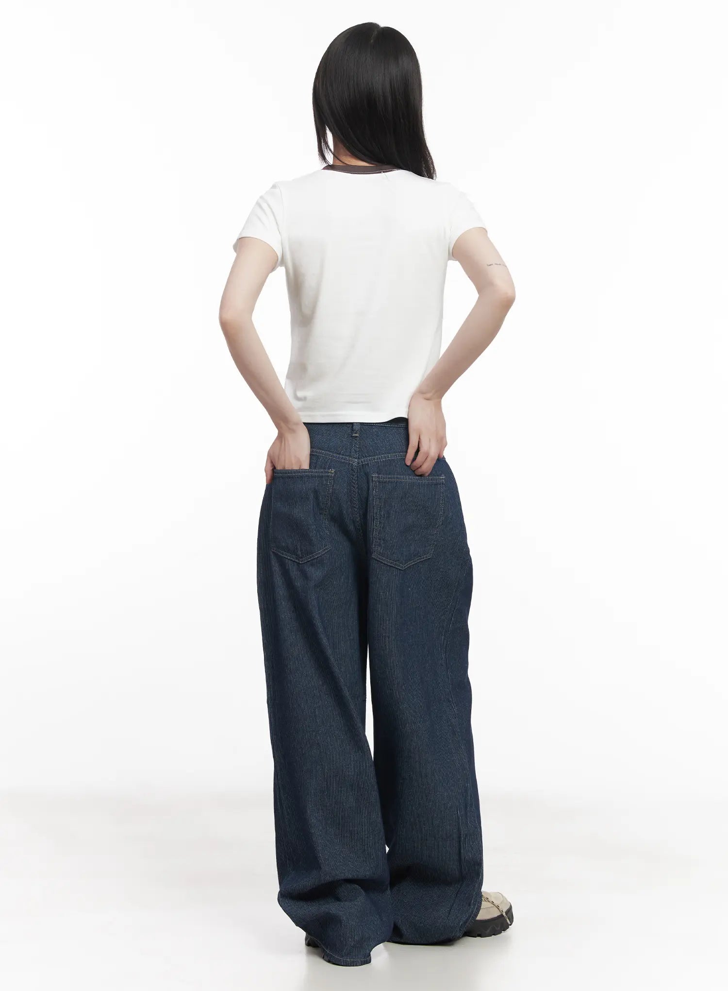 Graphic Two-Tone Crop Tee CU518