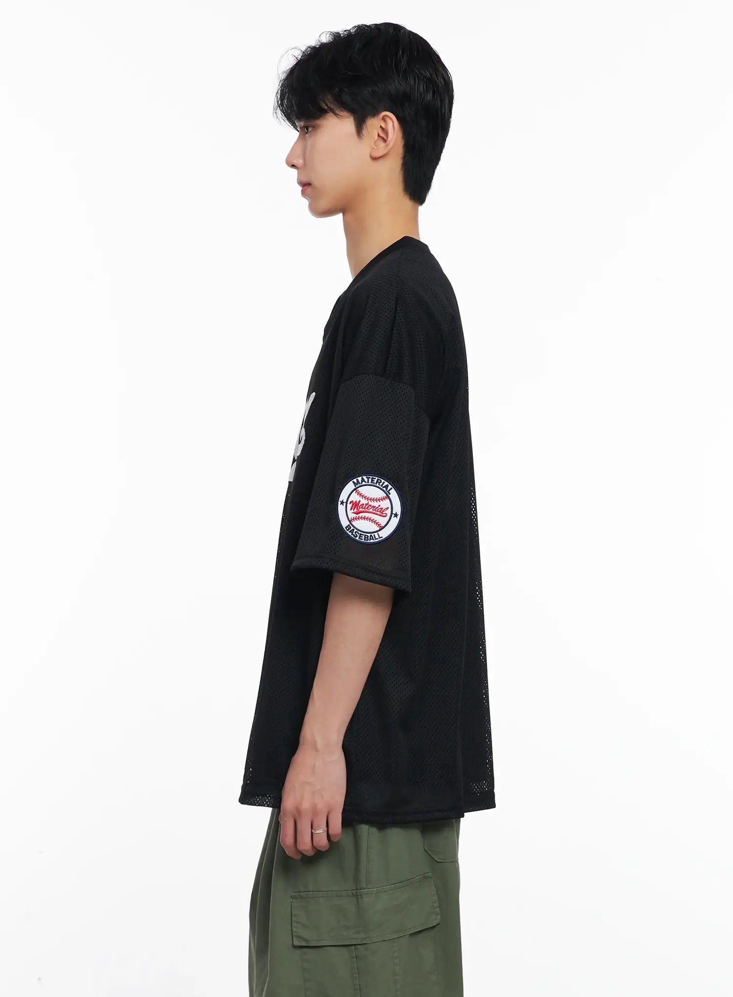 Men's Embroidered Mesh Graphic Tee IU526