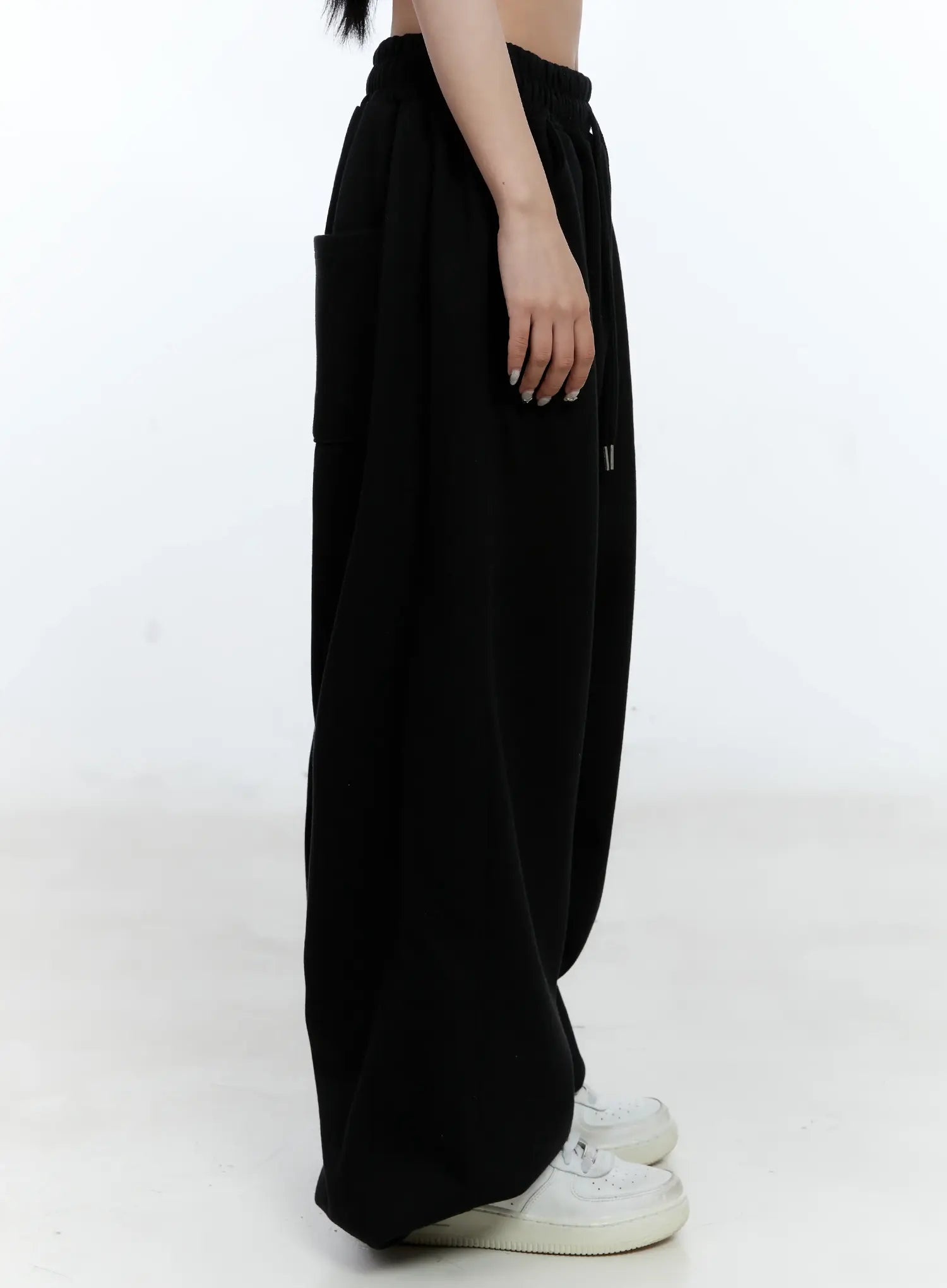 Wide-Leg Relaxed-Fit Track Pants CL530