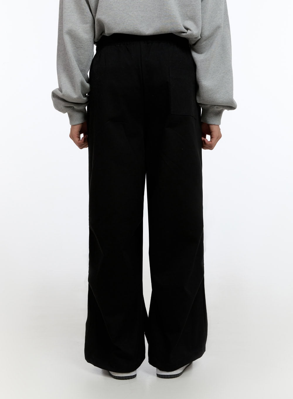 Men's Solid Banded Parachute Pants IS413