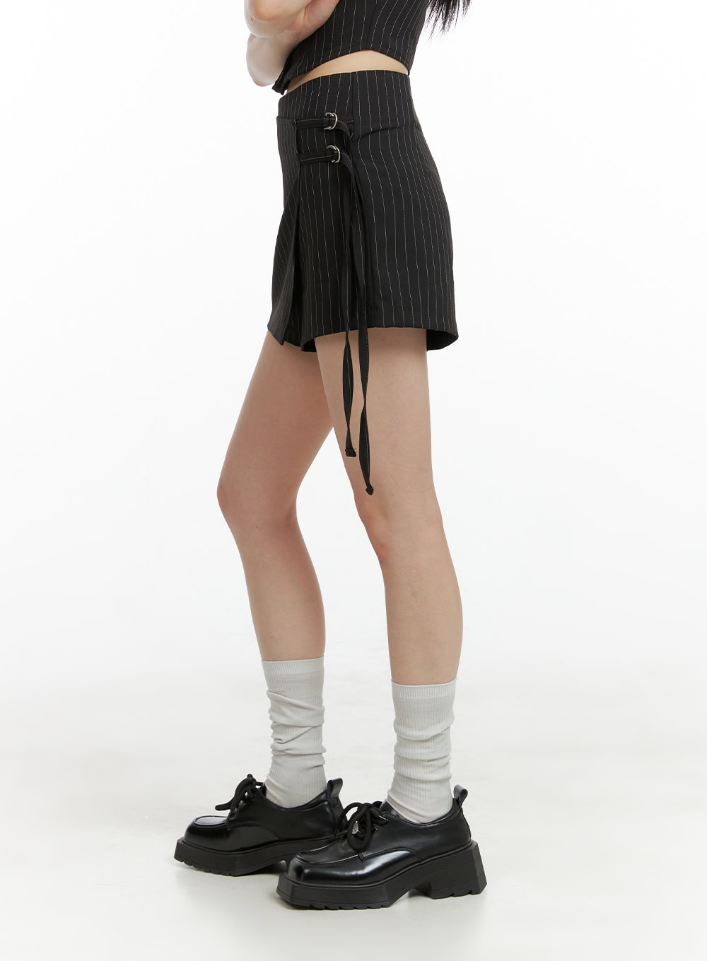 Stripe Buckle Wrap Shorts CL402