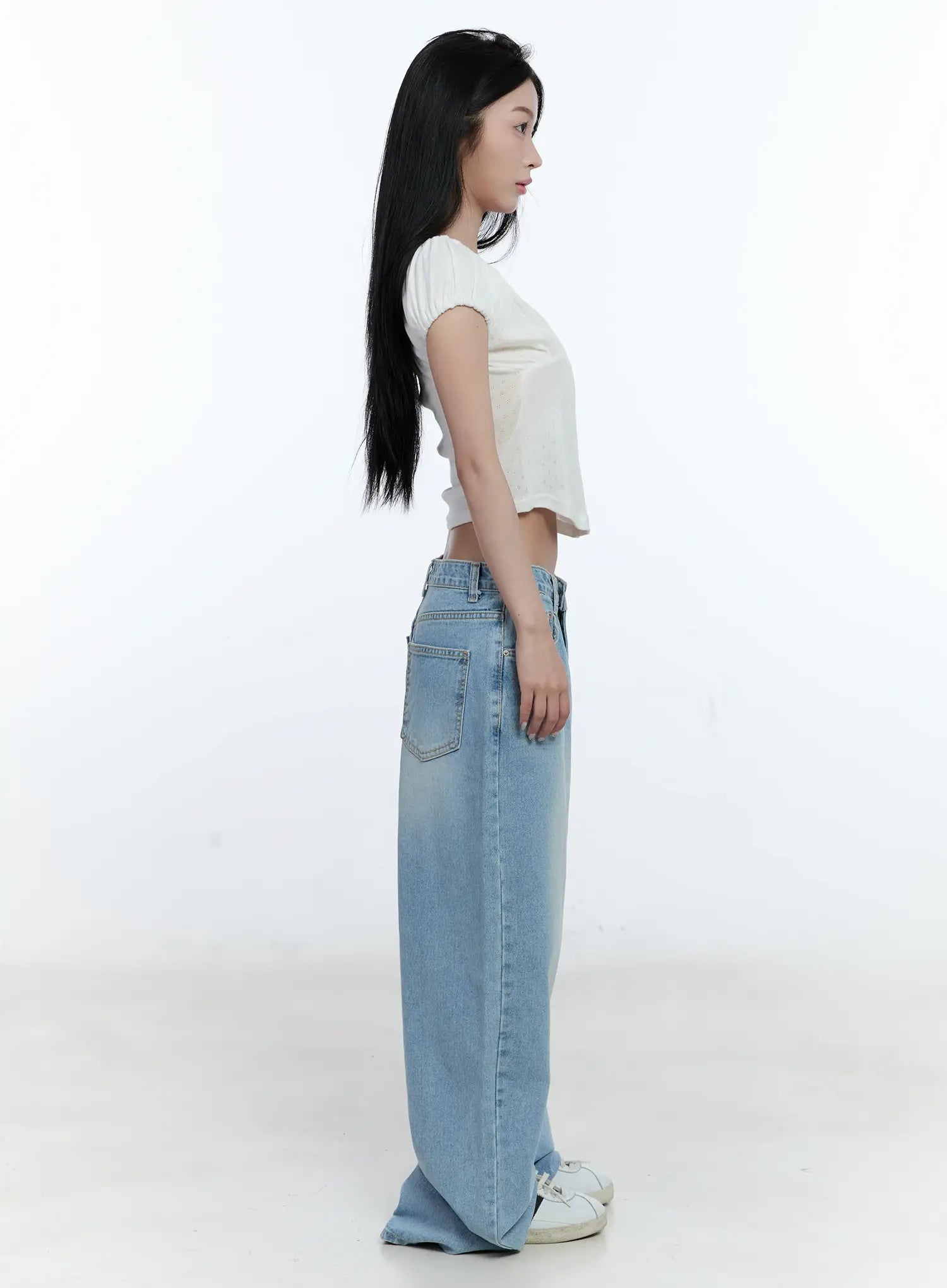 Off-Shoulder Eyelet Puff-Sleeve Top CL530