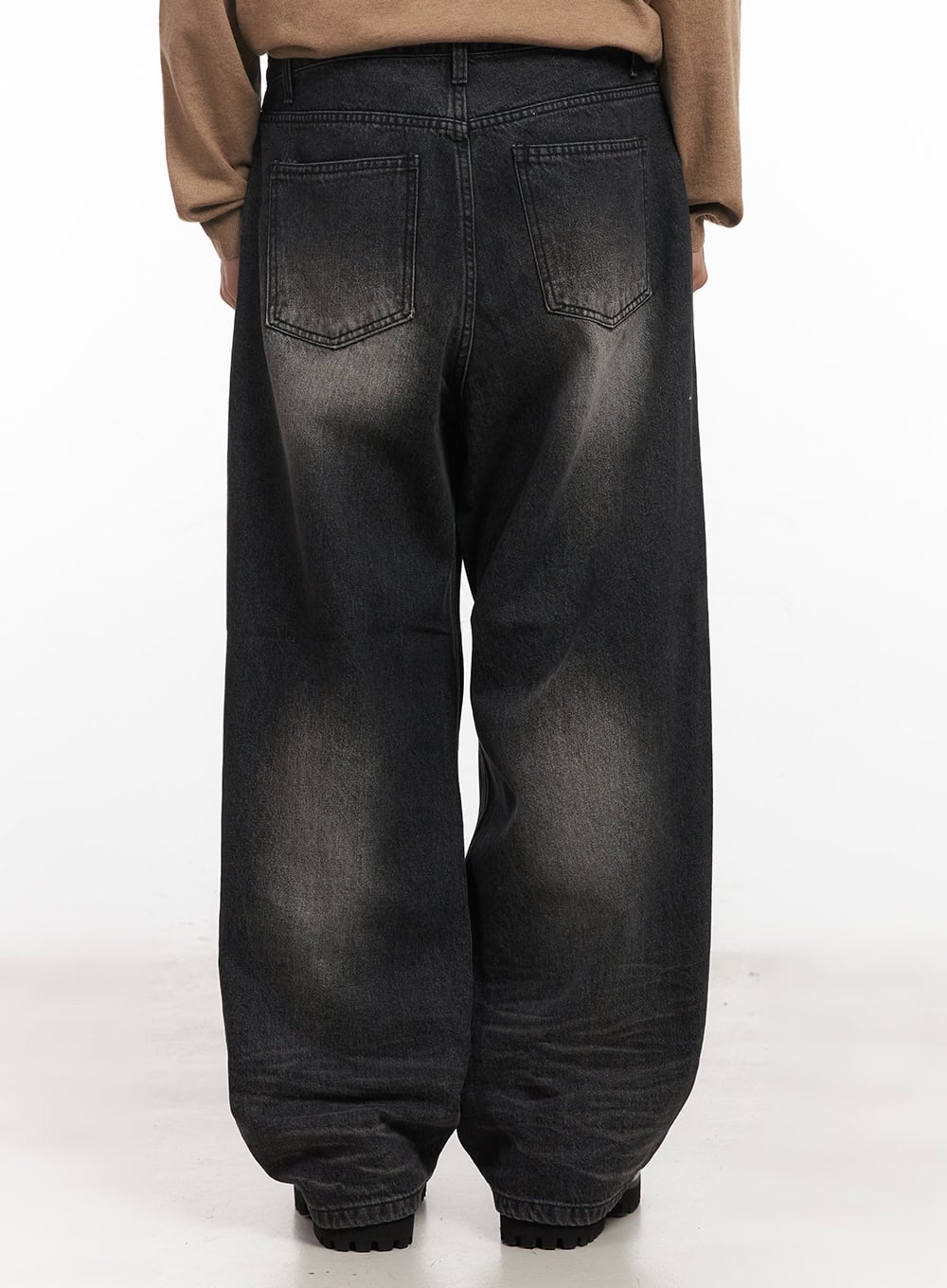 Men's Washed Wide-Leg Jeans IM518