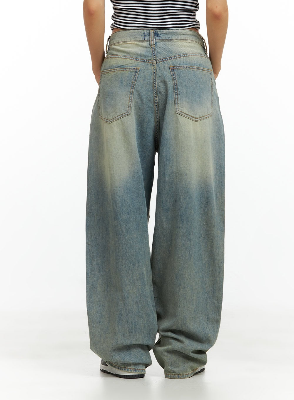 Relaxed Wide-Leg Jeans CU420