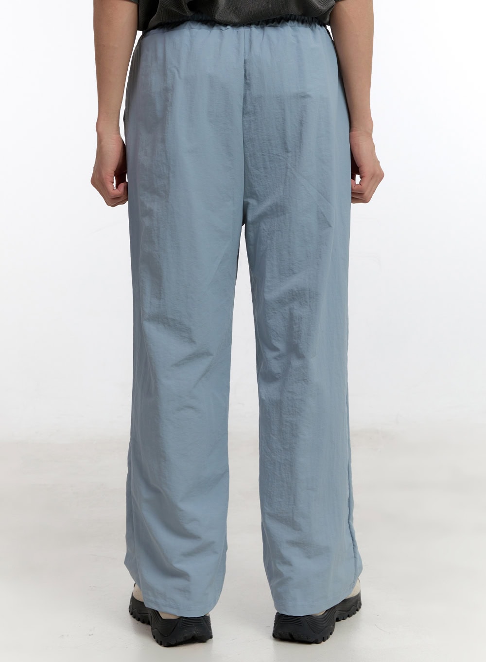 Men's Wide-Fit Nylon Pants IA504