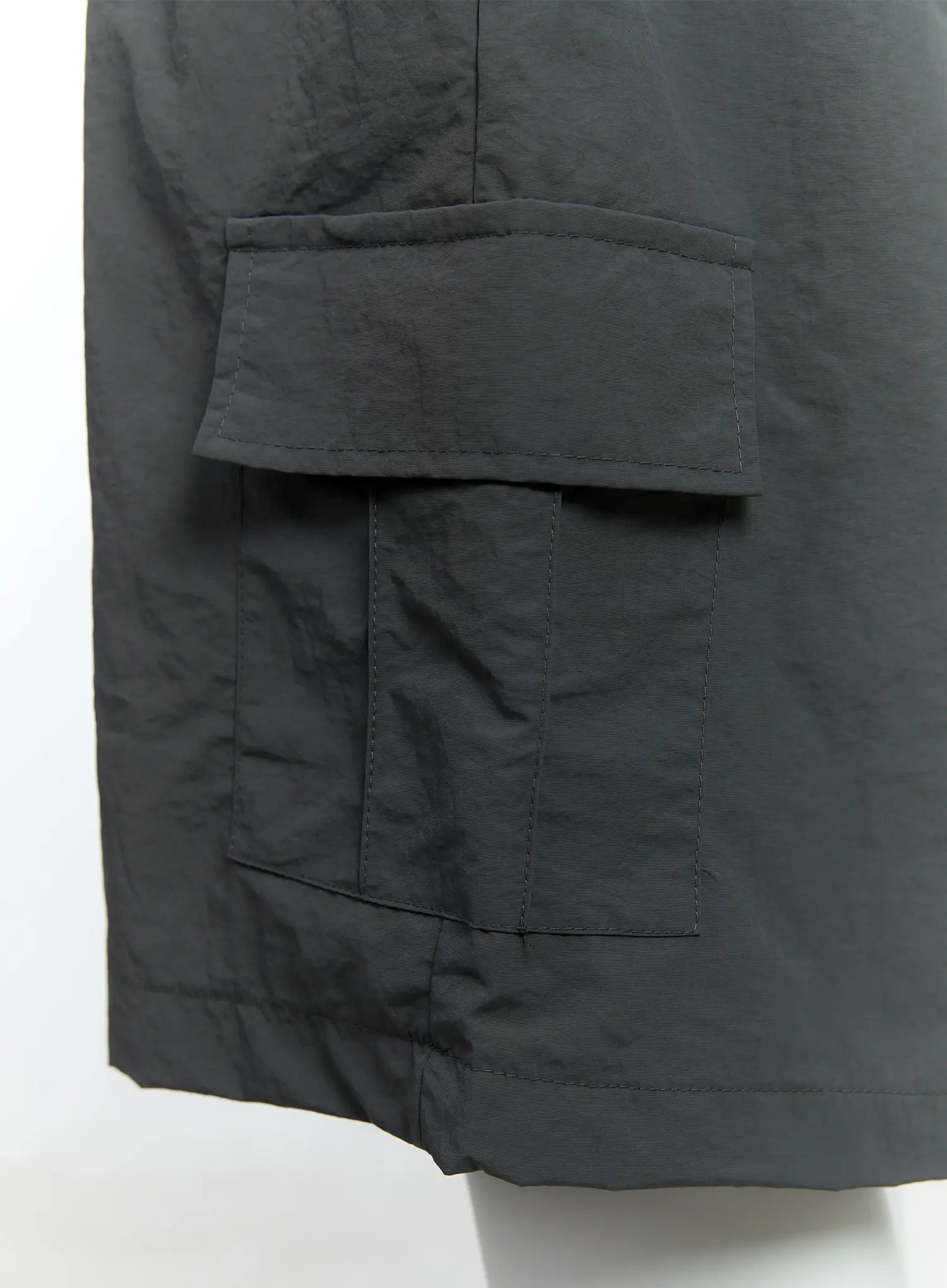 Men's Nylon Cargo Shorts IG512