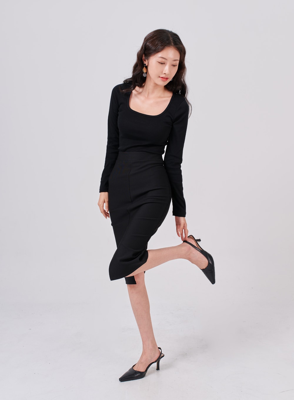 Square Neck Crop Long Sleeve T-Shirt IS05