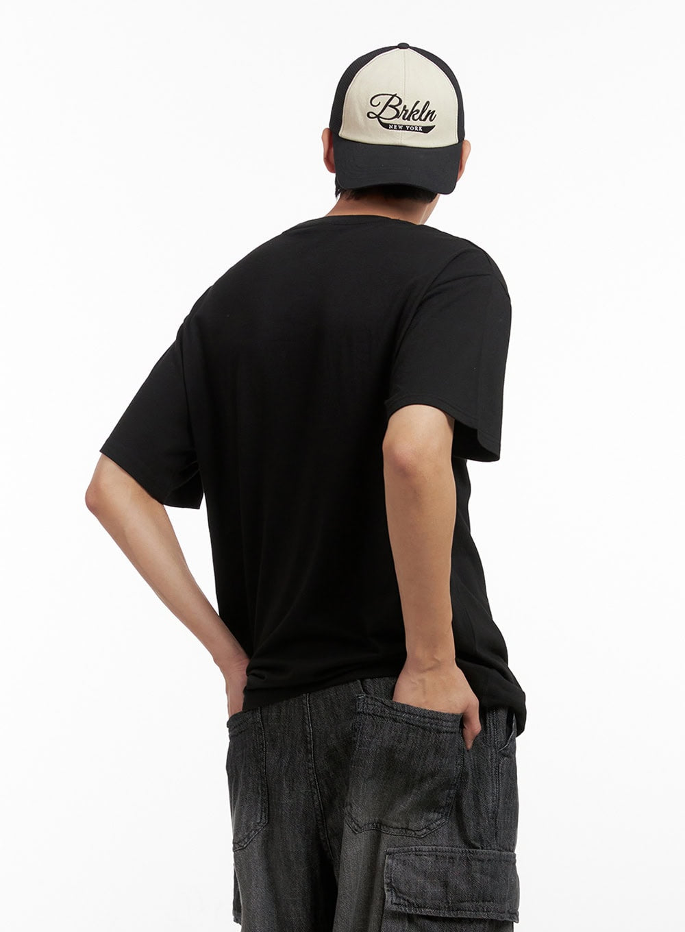 Men's Graphic Round Neck T-Shirt (Black) IL404