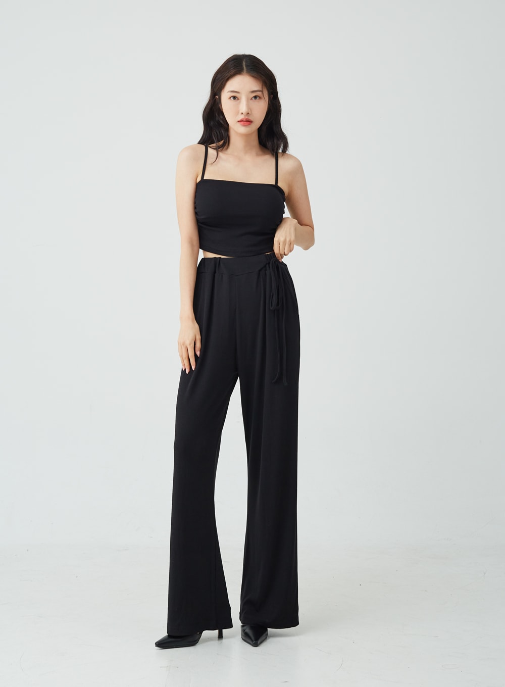 Sleeveless Crop Top IU26