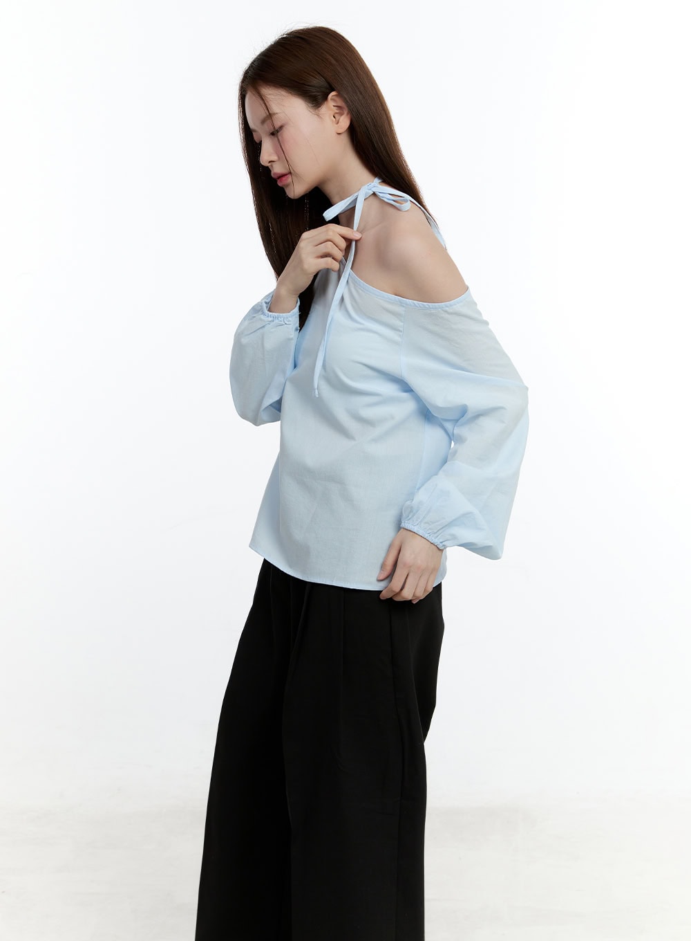 Loose-Fit One-Shoulder Blouse CM521