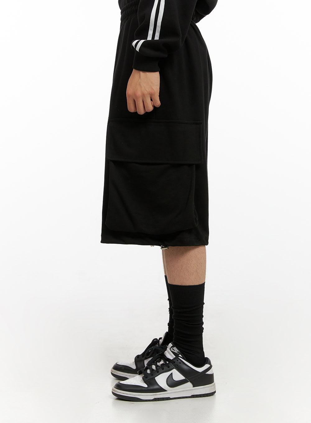 Men's Cargo Sweatshorts (Black) IG409