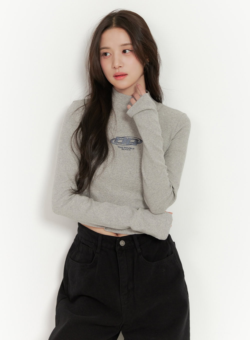 Chic Graphic Crop Turtleneck ON429