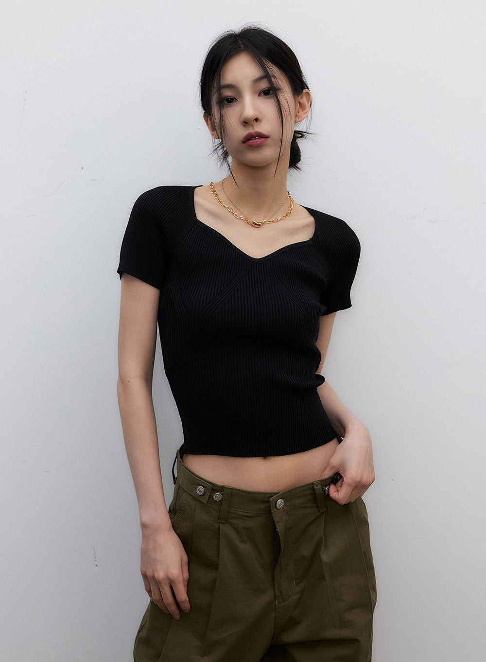 Heart Neck Ribbed Tee IY331