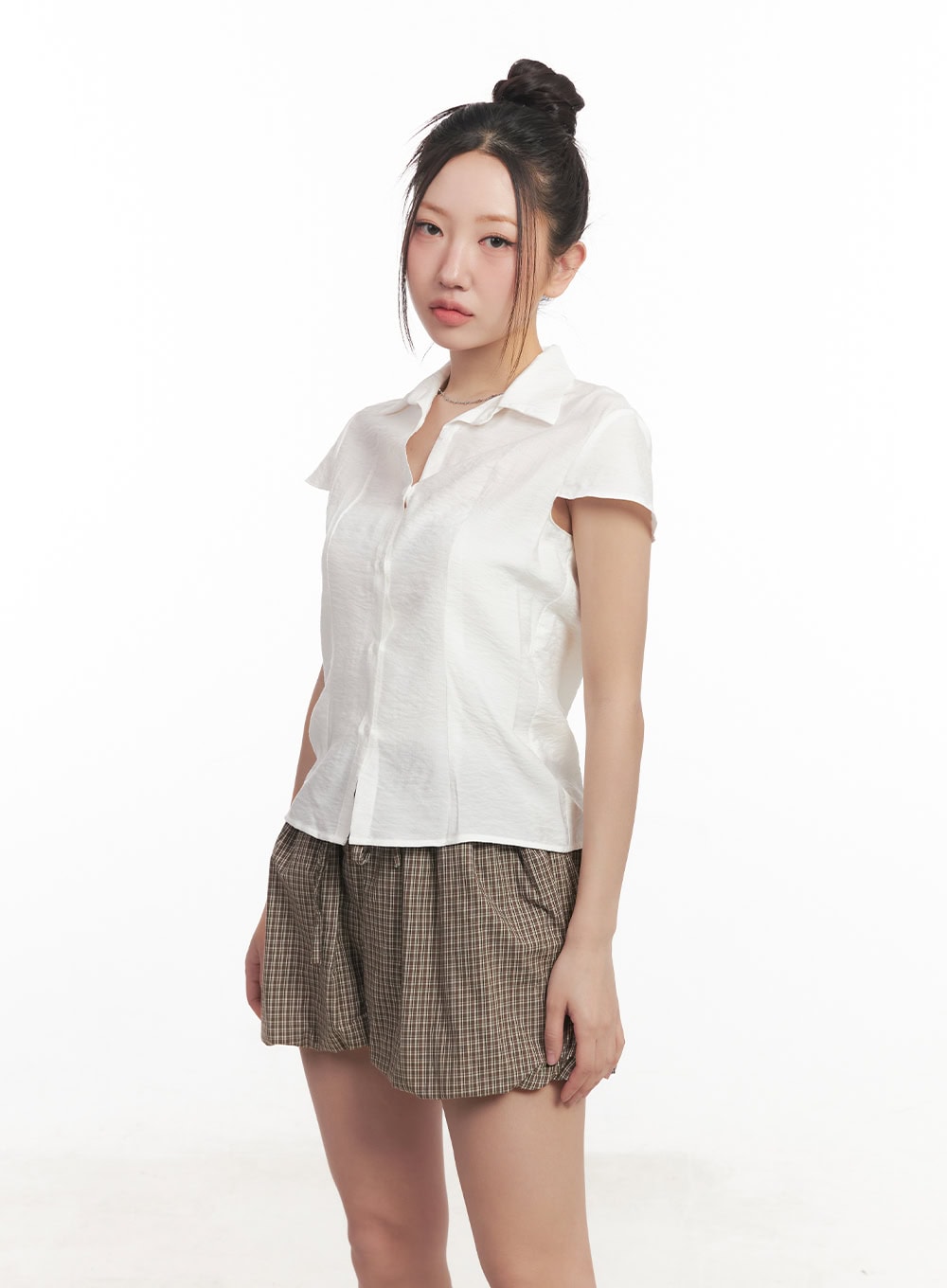 Timeless Collared Button-Up Shirt CM531