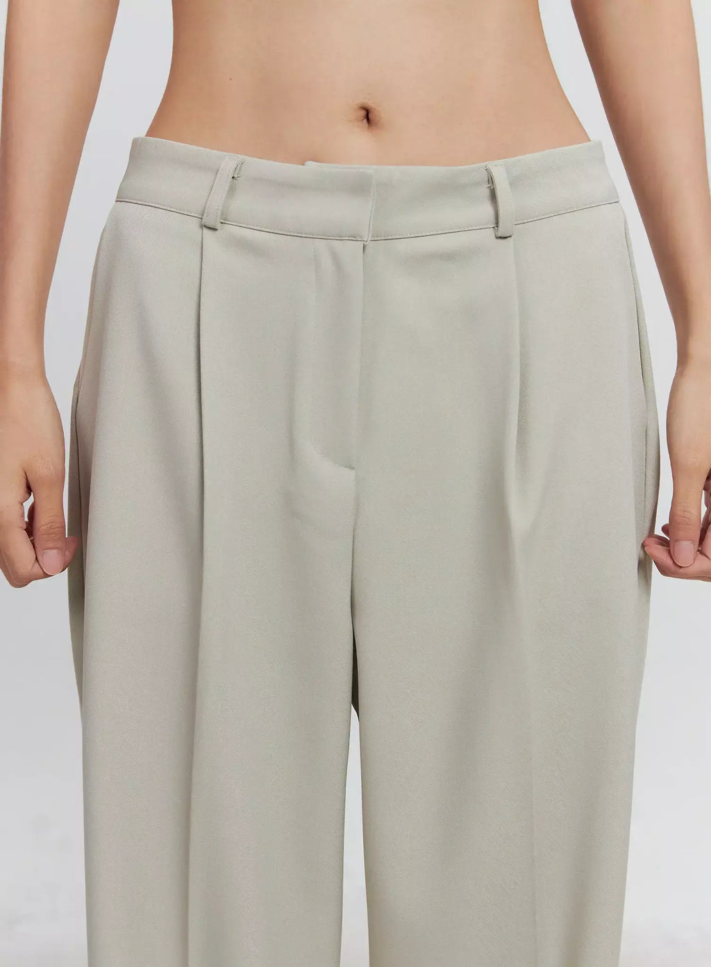 Essential Wide-Leg Slacks IS516