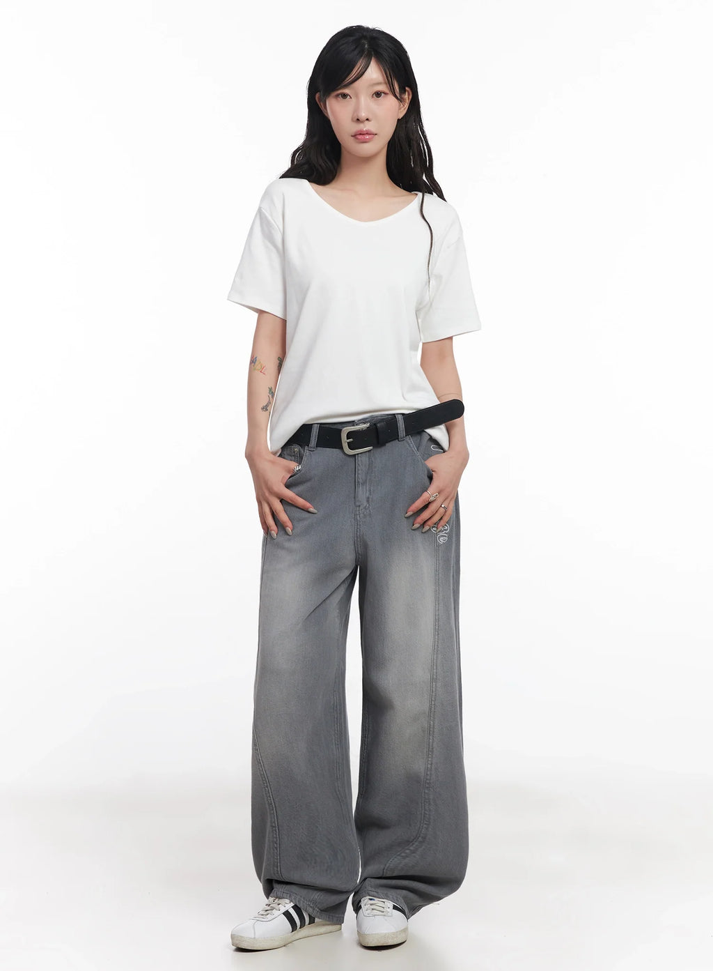 U-Neck Loose-Fit T-Shirt IC503