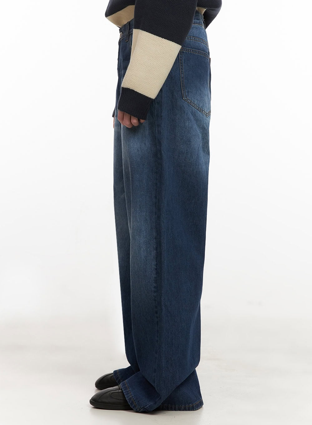 Men's Washed Relaxed-Fit Jeans (Blue) IJ517