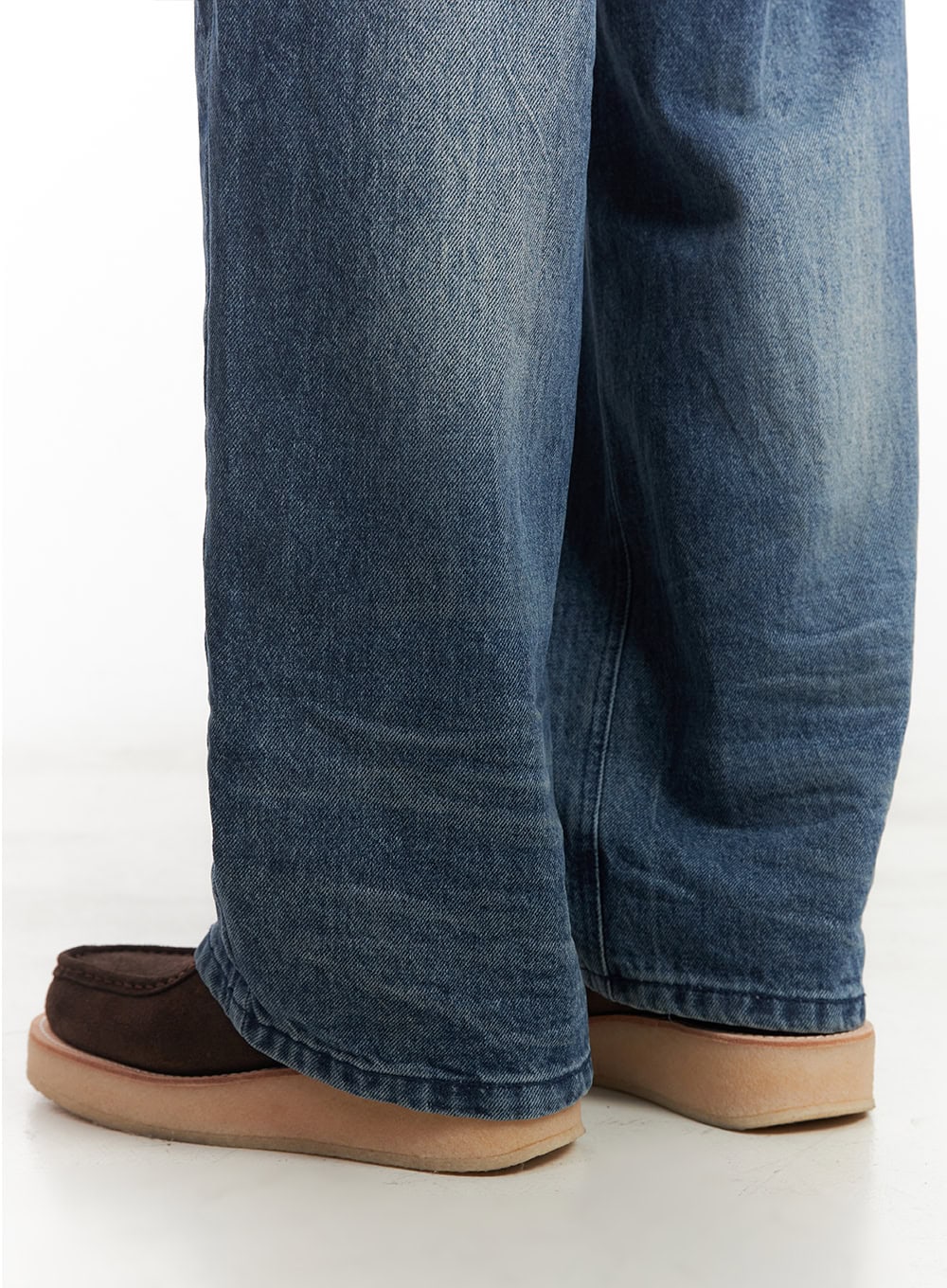 Men's Classic Wide-Fit Jeans IA521