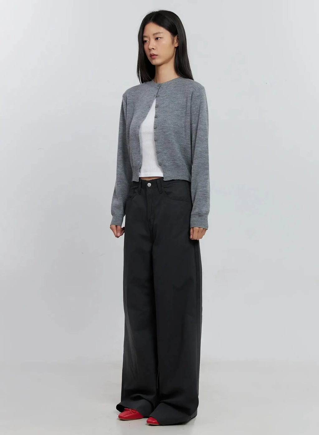 Classic Button-up Cardigan IS515