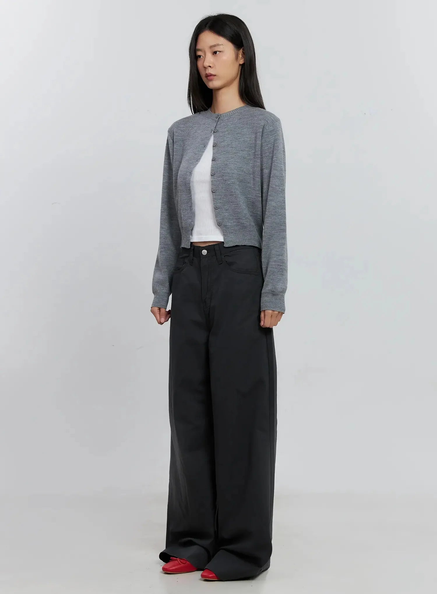 Classic Button-up Cardigan IS515