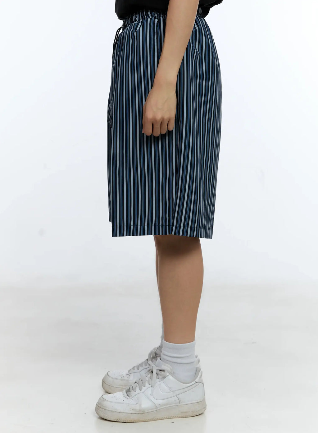 Men's Striped Straight-Leg Shorts IG515