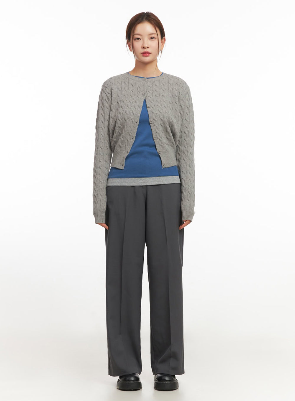 Cable-Knit Buttoned Cardigan IM524