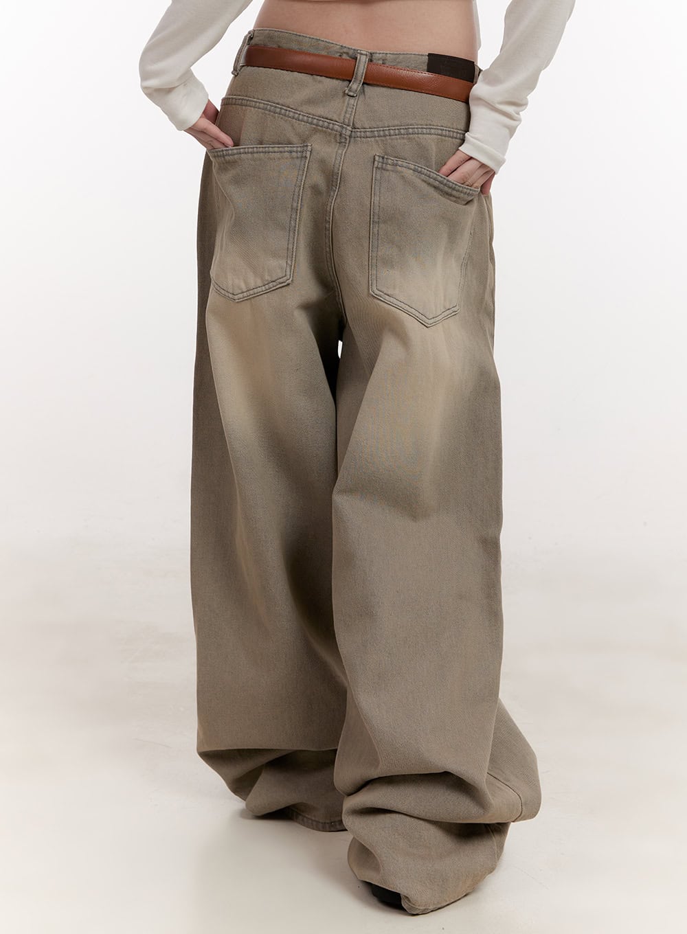 Eunice Pintuck Washed Baggy Jeans CJ531