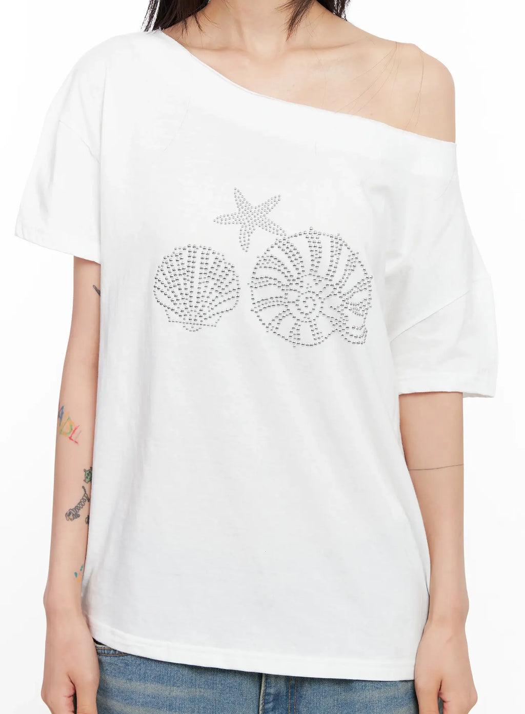 Off-Shoulder Seashell Tee CL525