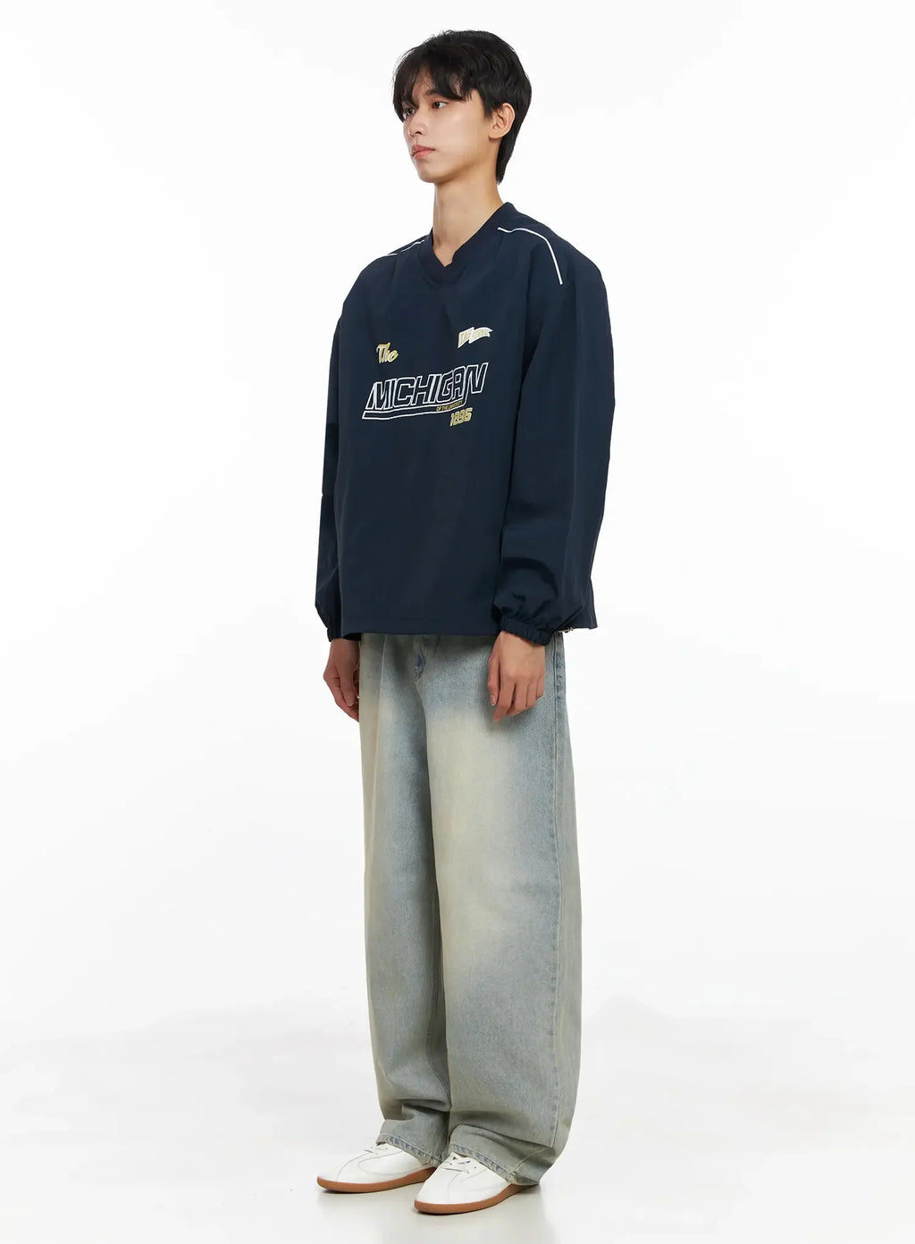 Men's V-Neck Lettering Windbreak Pullover IO517