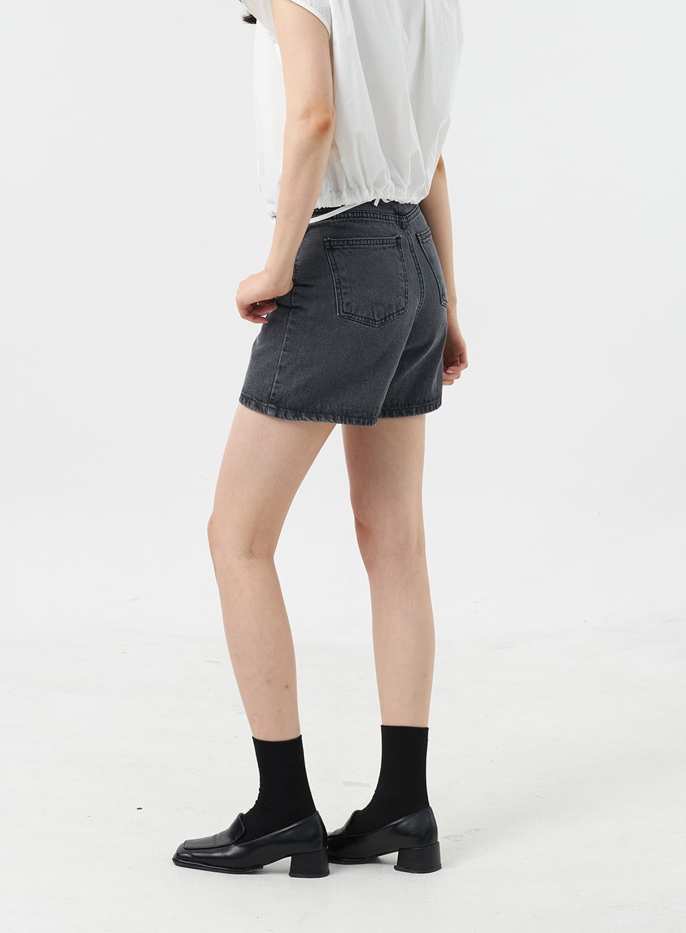 Wide Denim Shorts OU309