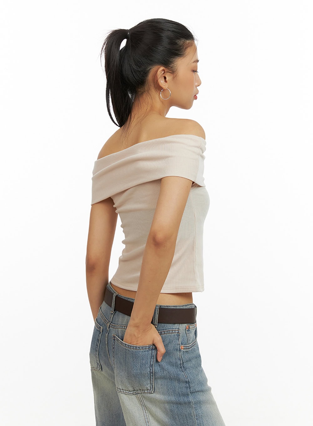 Solid Off Shoulder Crop Top IU412