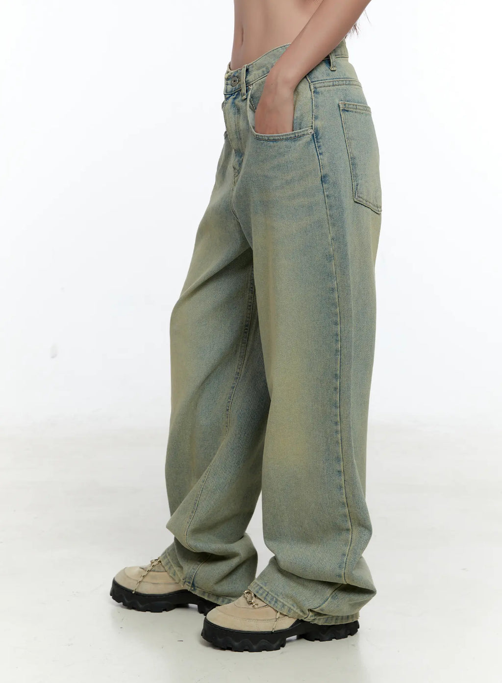 Hason Vintage Wash Wide-Leg Jeans CS518