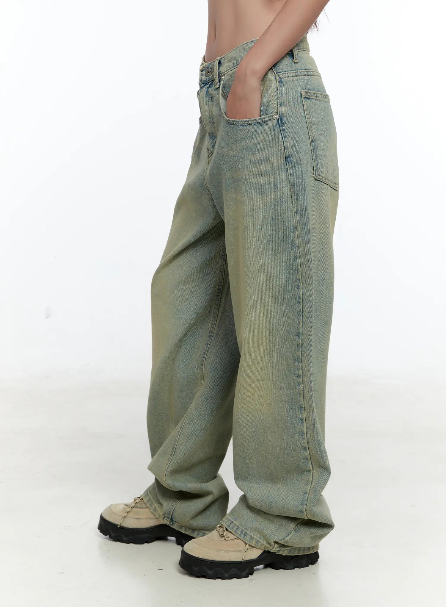 Hason Vintage Wash Wide-Leg Jeans CS518