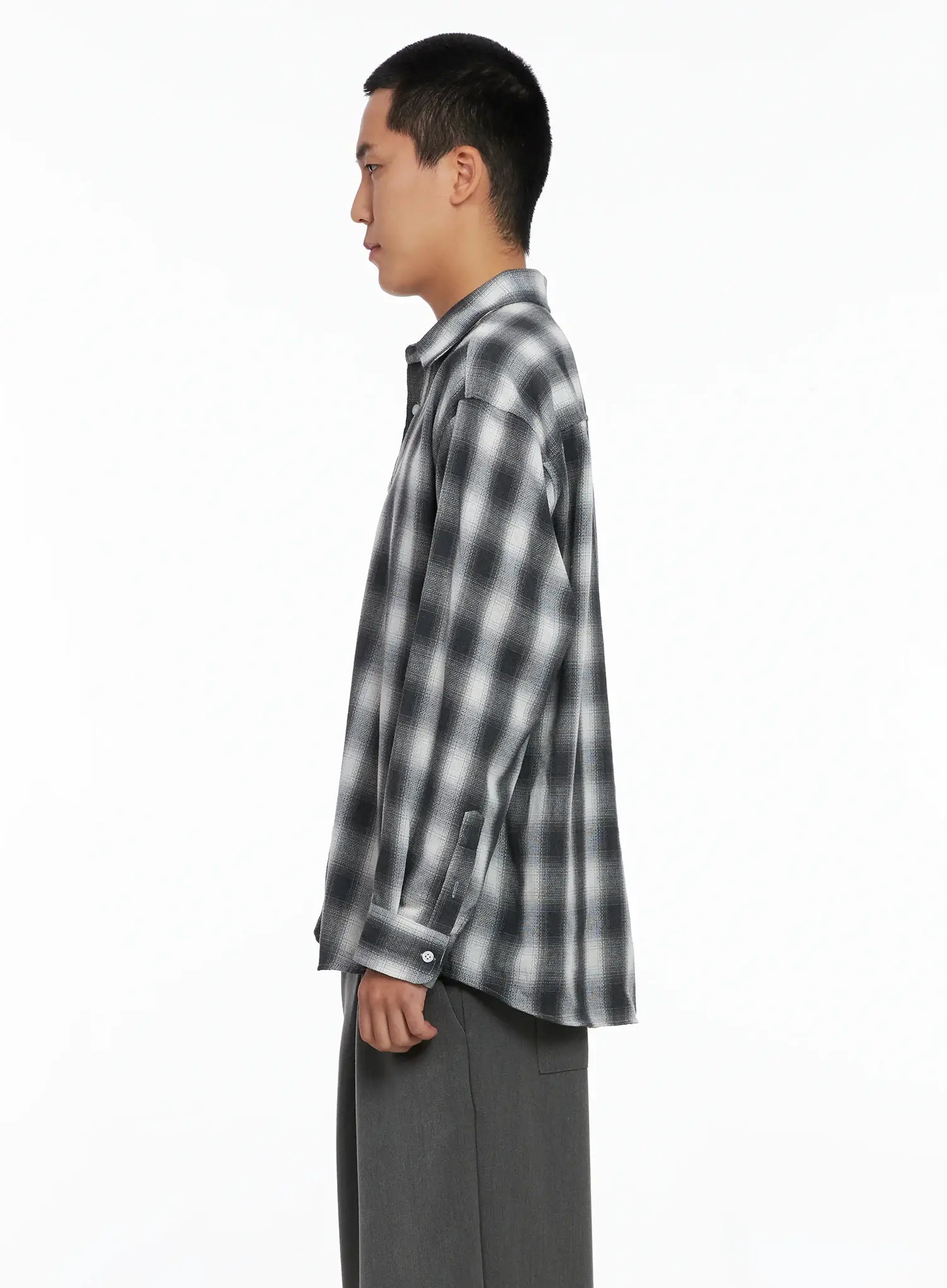 Men's Checkered Button-Up Shirt IS502