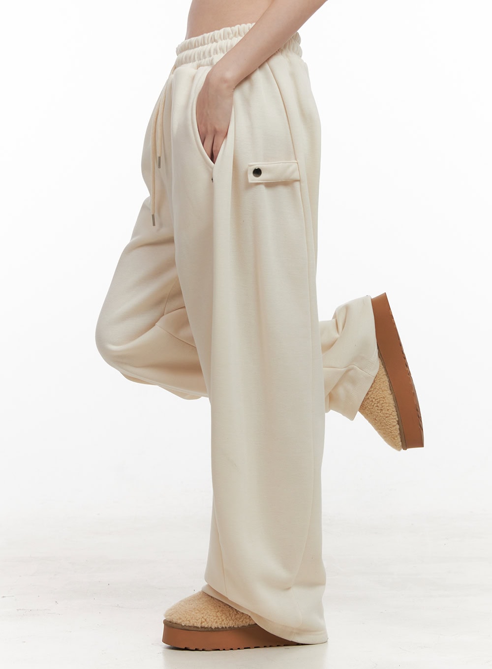 Chic Button Detail Sweatpants OD412