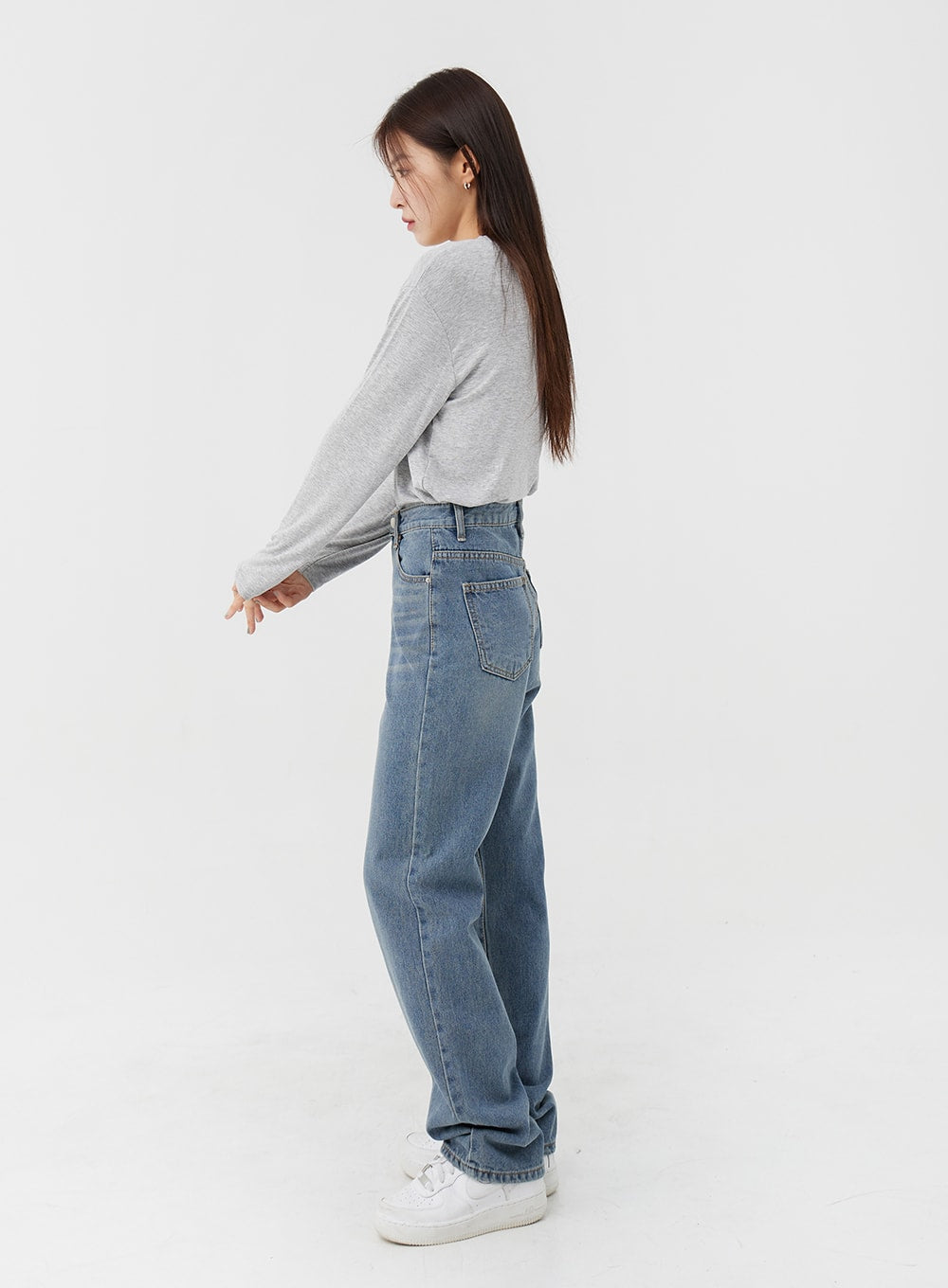 Daily Round Neck Long Sleeve T-Shirt IG24