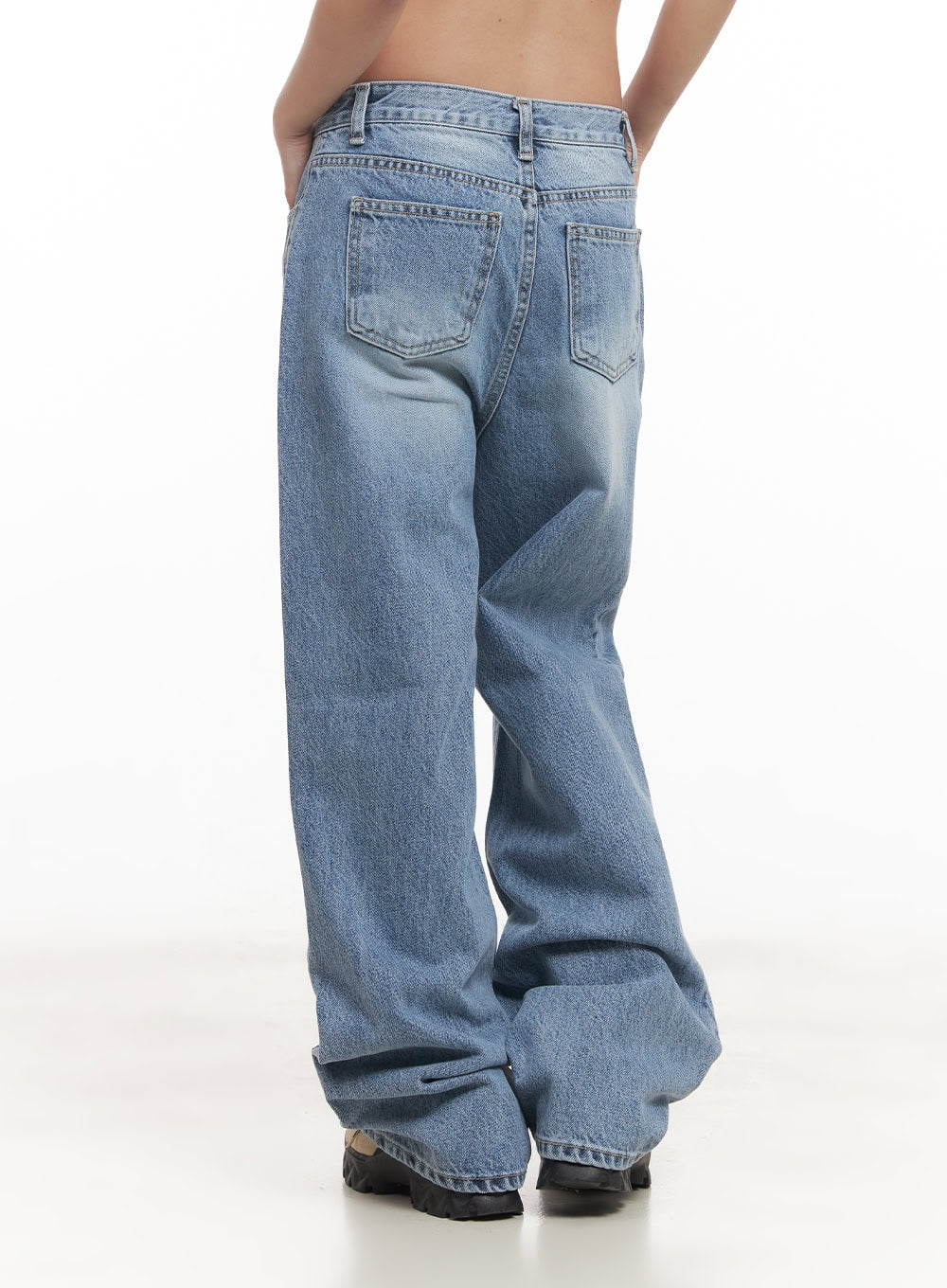 Rihanna Wide-Leg Jeans CM506