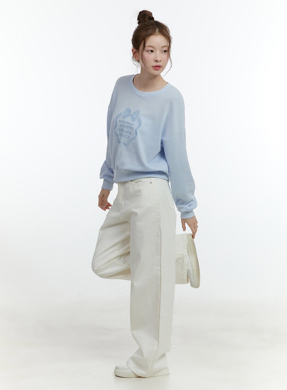 Embroidered Graphic Cropped Crewneck CF503