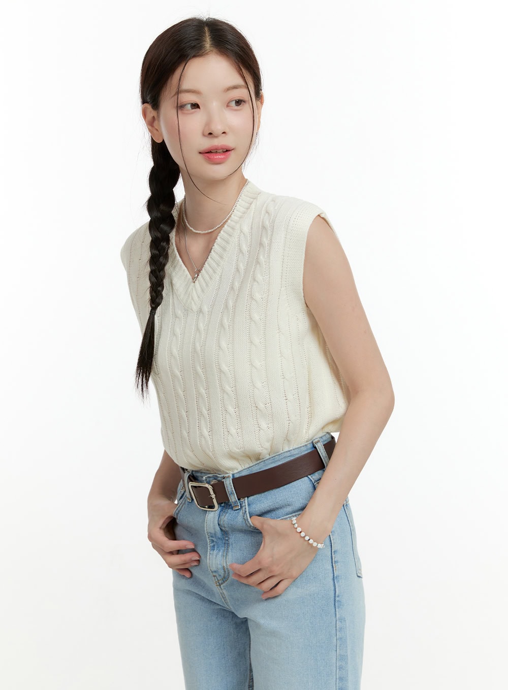 Cable Knit Sleeveless V-Neck Vest OL423