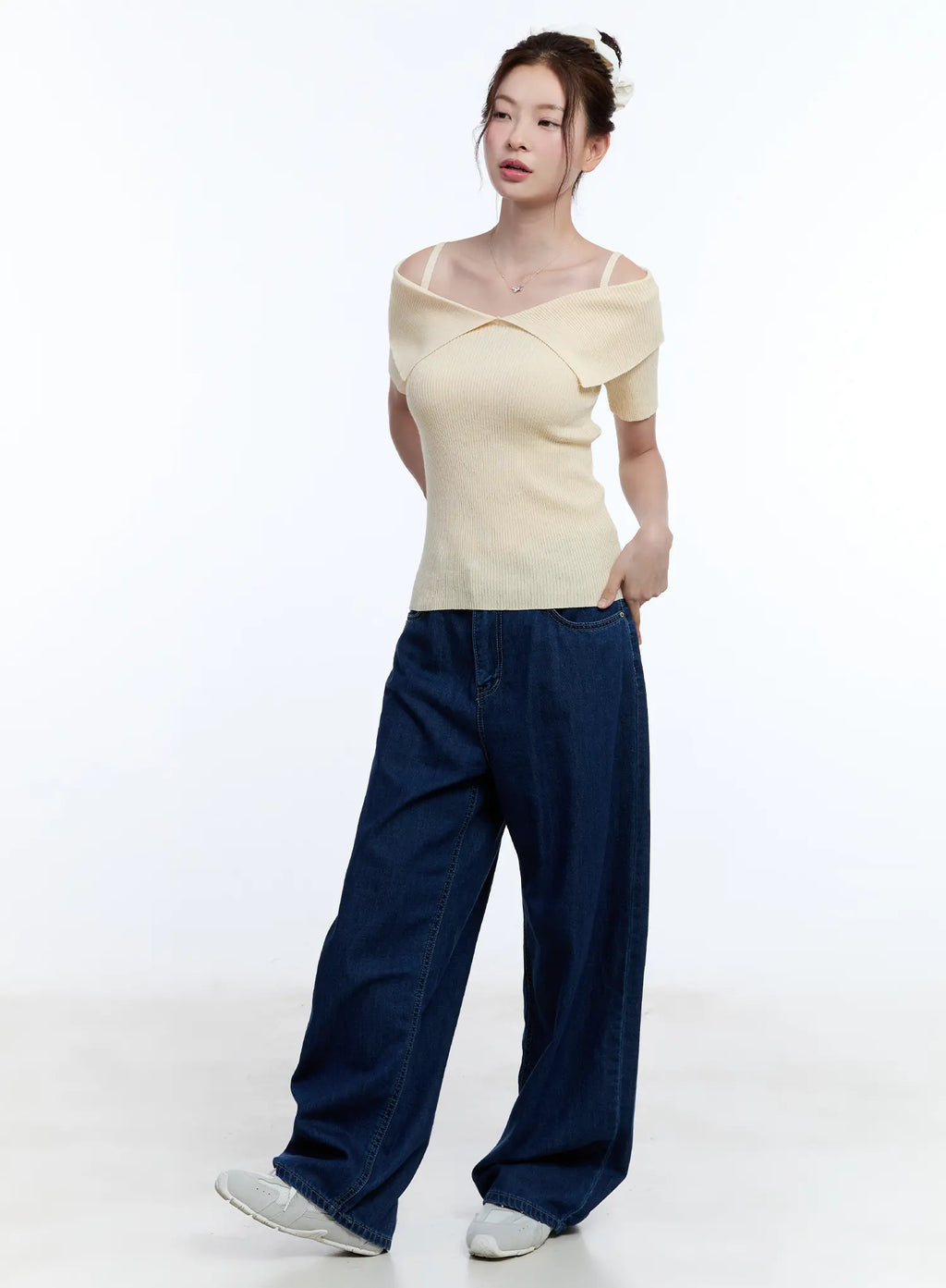 Ribbed Off-Shoulder Top CU513