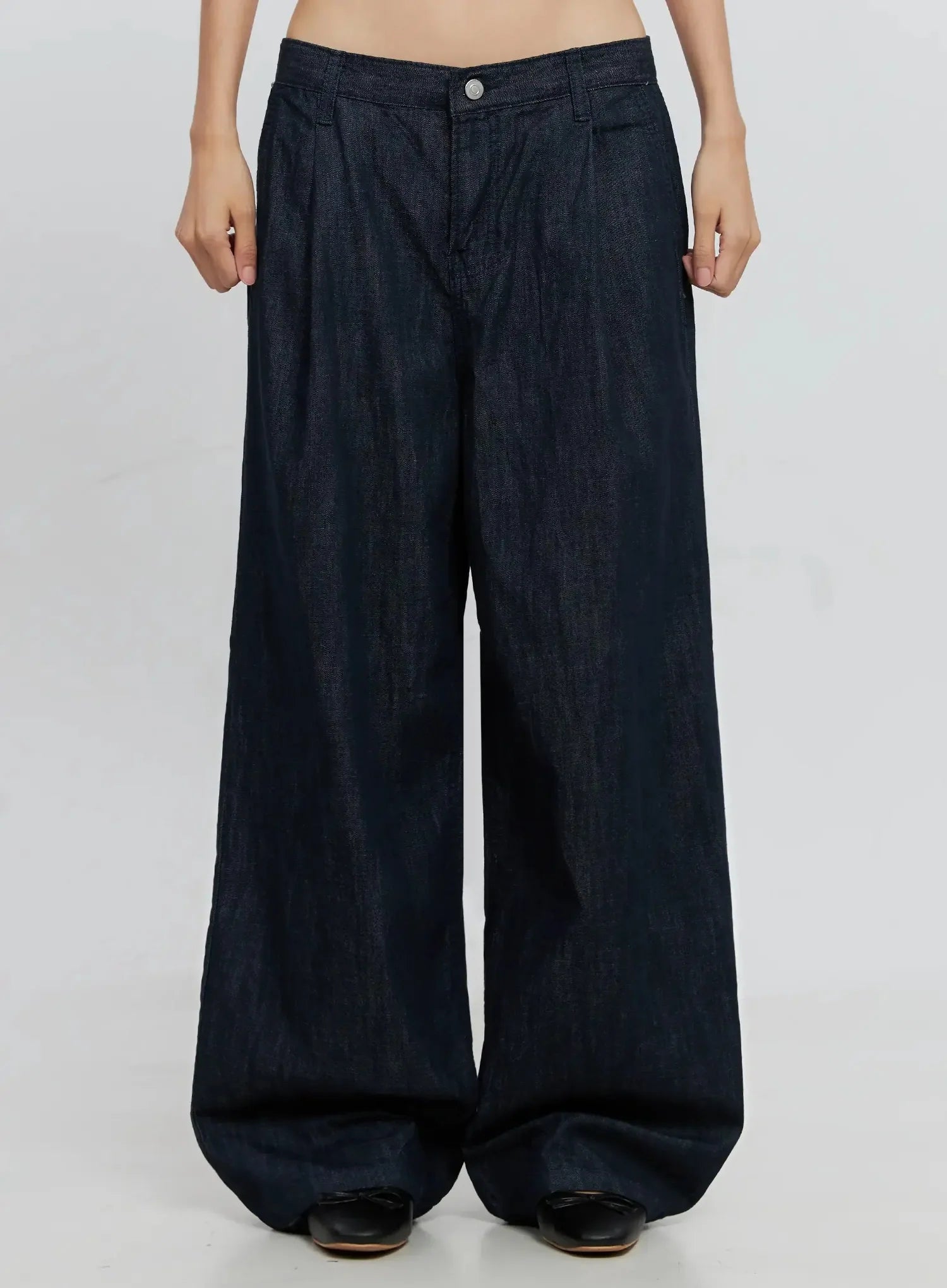 Elio Pintuck Wide-Leg Jeans IS516