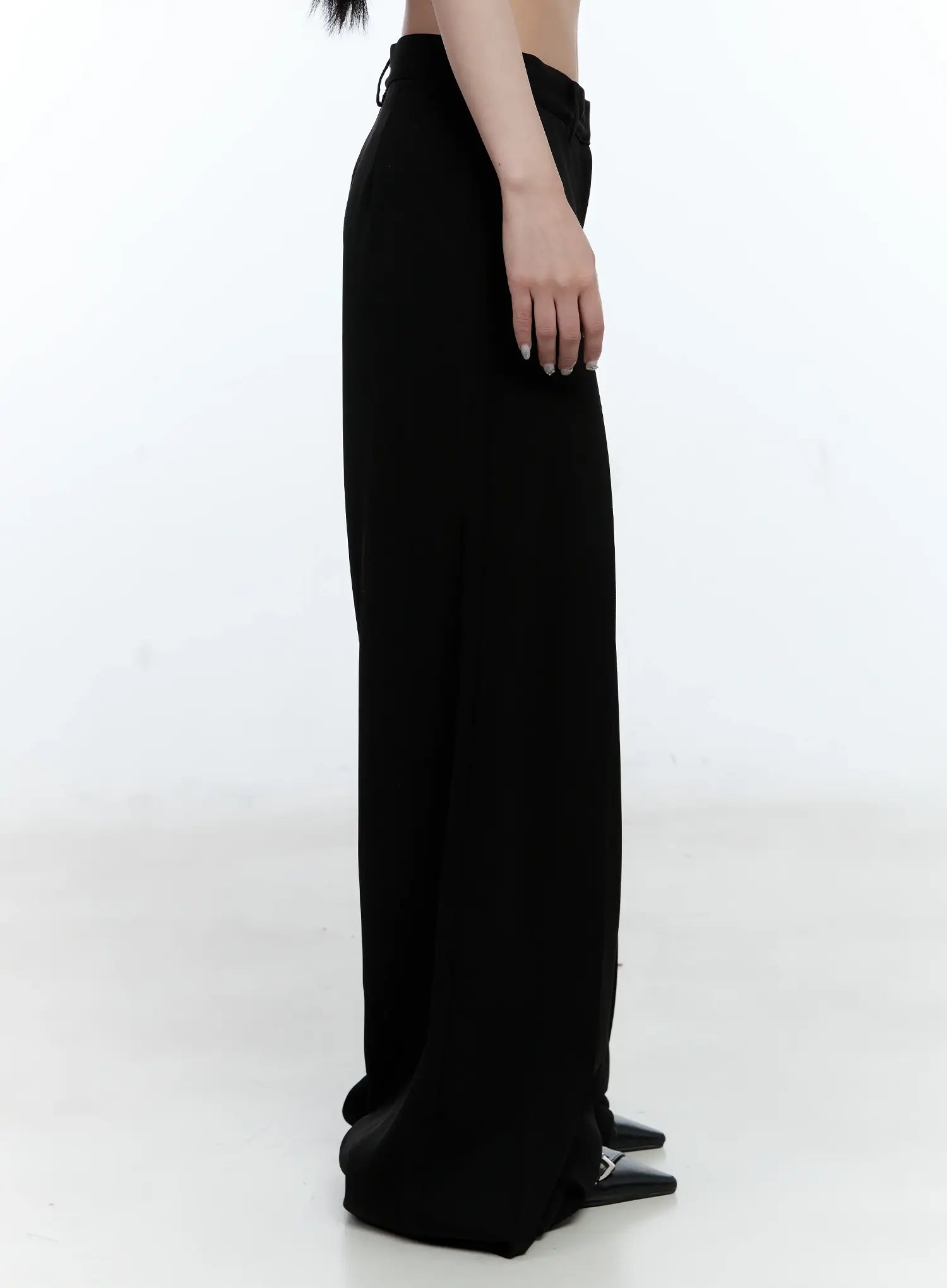 Wide-Leg Pleated Slacks CL530