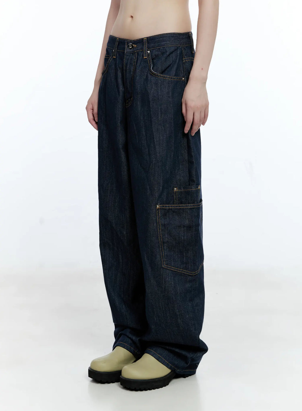 Heejun No-Fade Straight-Leg Jeans CG511