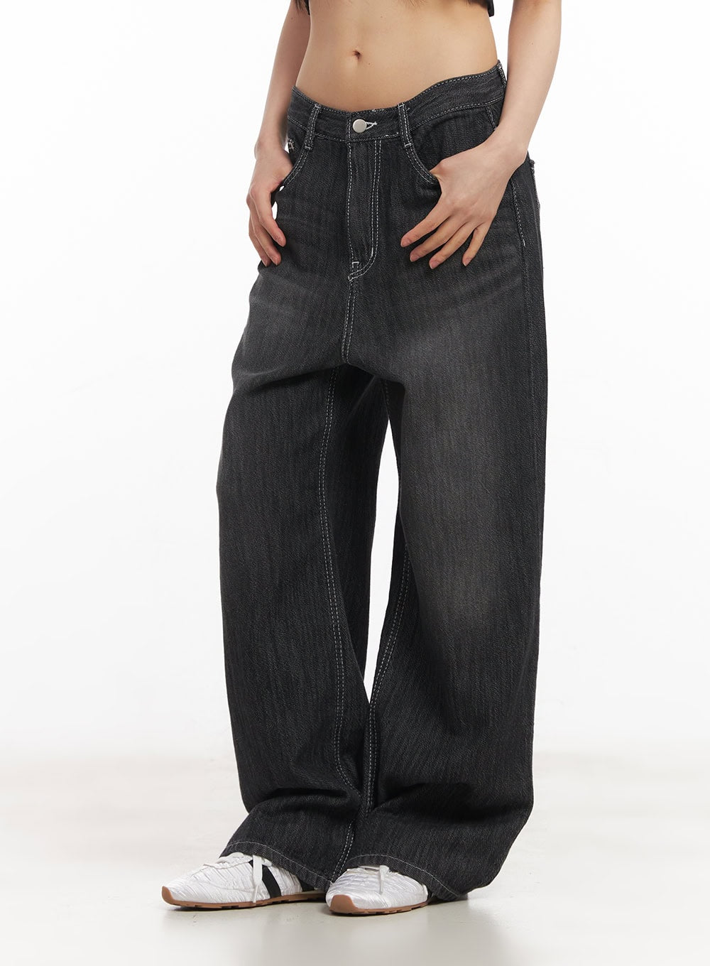Luna Stitched Washed Wide-Leg Jeans CA523