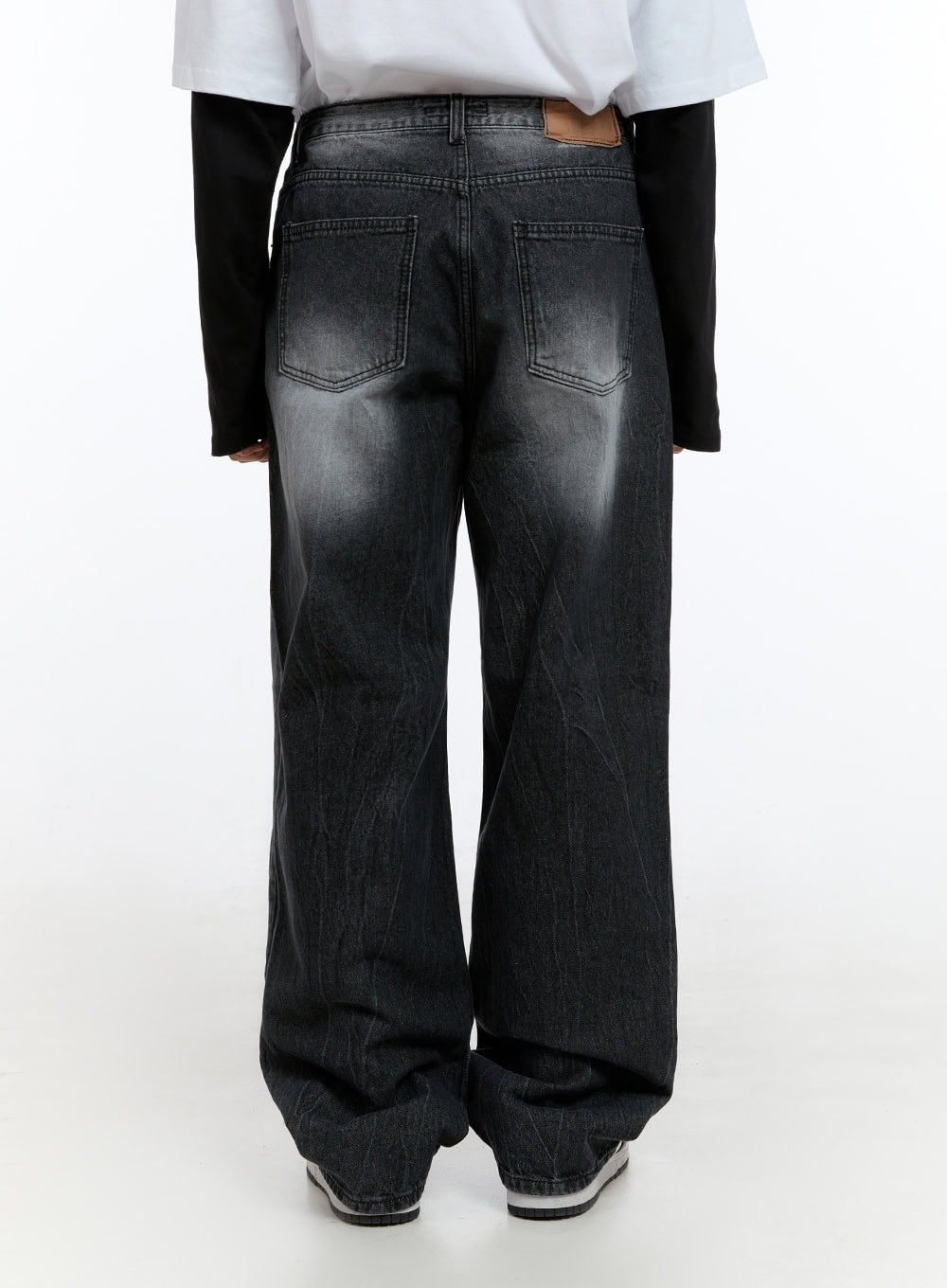 Men's Washed Black Denim Wide Jeans IS413